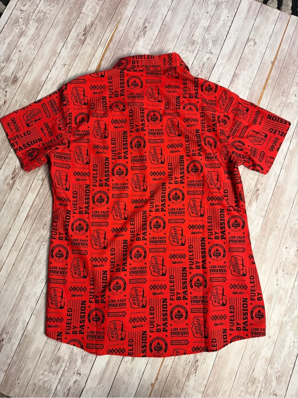 DIXXON Woman’s Klock Werks Red and Black Graphic Short Sleeve Button-Up Top - Picture 6 of 7